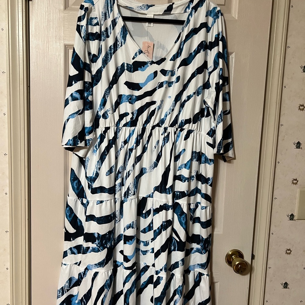 Plus Size Abstract Print 4X V Neck Ruffle Hem Pink Daisy Midi Dress New with Tag
